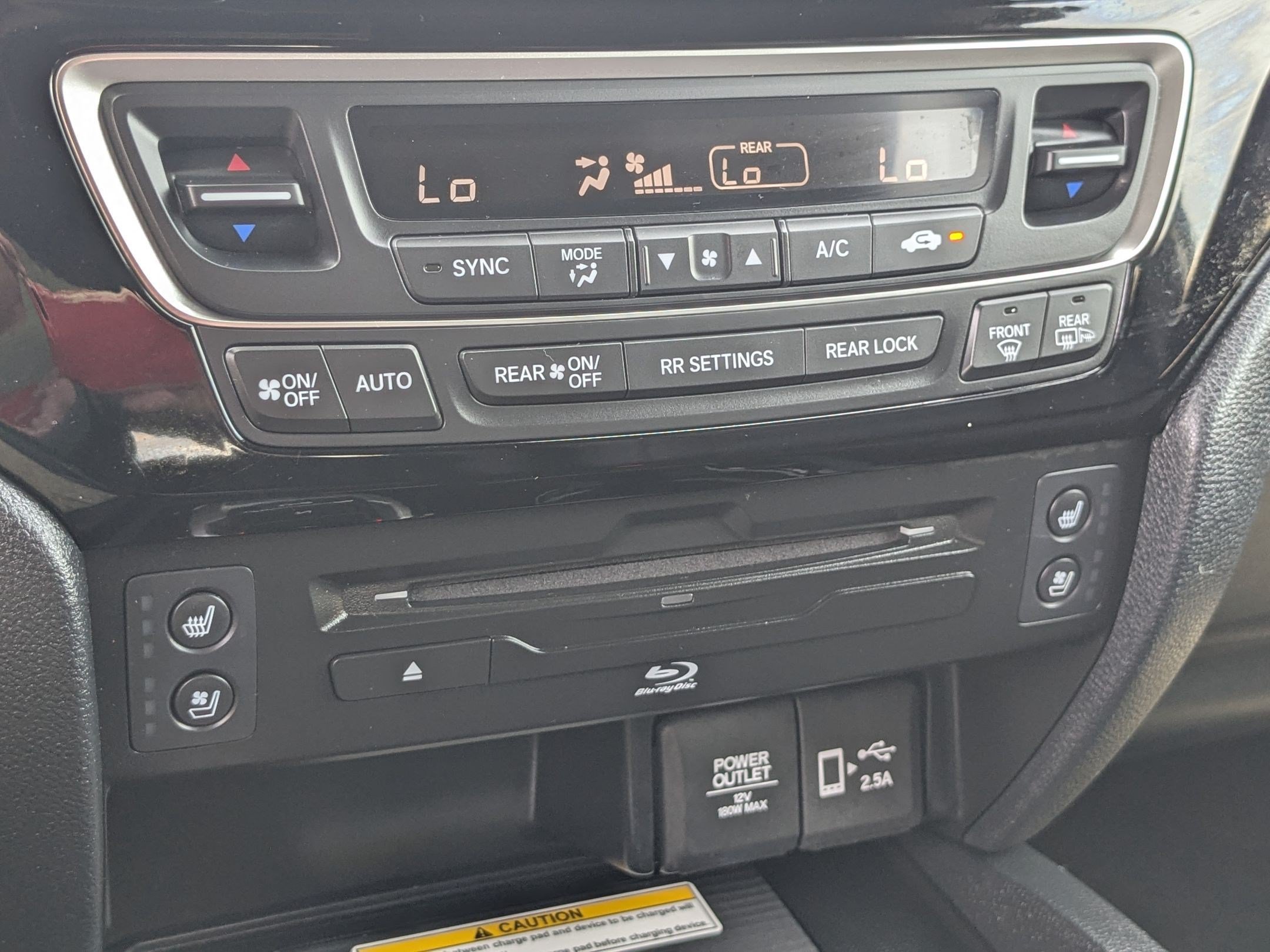 Used 2022 Honda Pilot Black Edition image 26