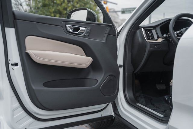 New 2026 Volvo XC60 B5 Plus w/ Protection Package Premier image 37