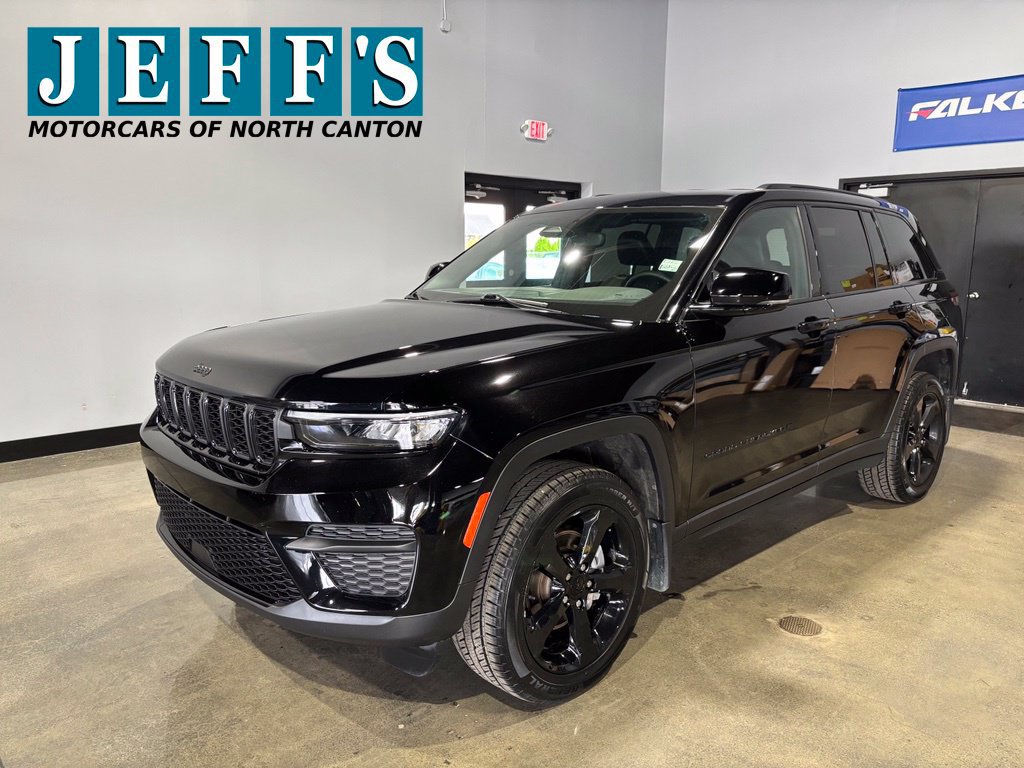 Used 2023 Jeep Grand Cherokee Altitude