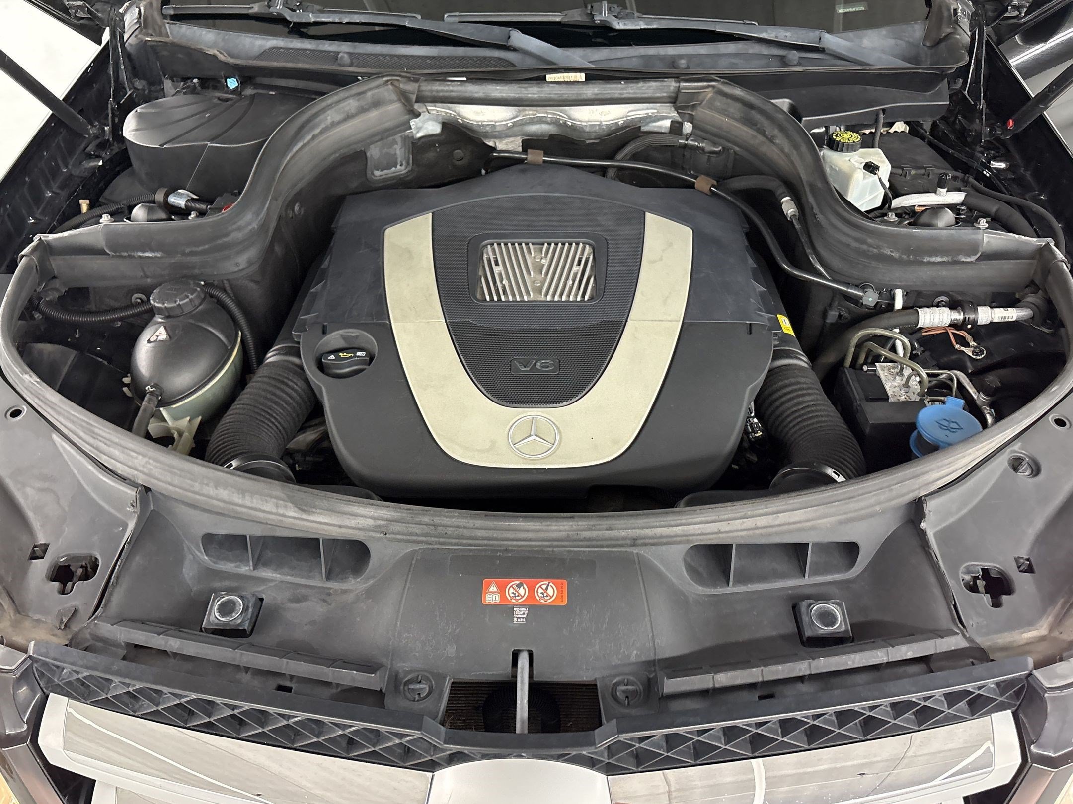 Used 2010 Mercedes-Benz GLK 350 4MATIC image 32