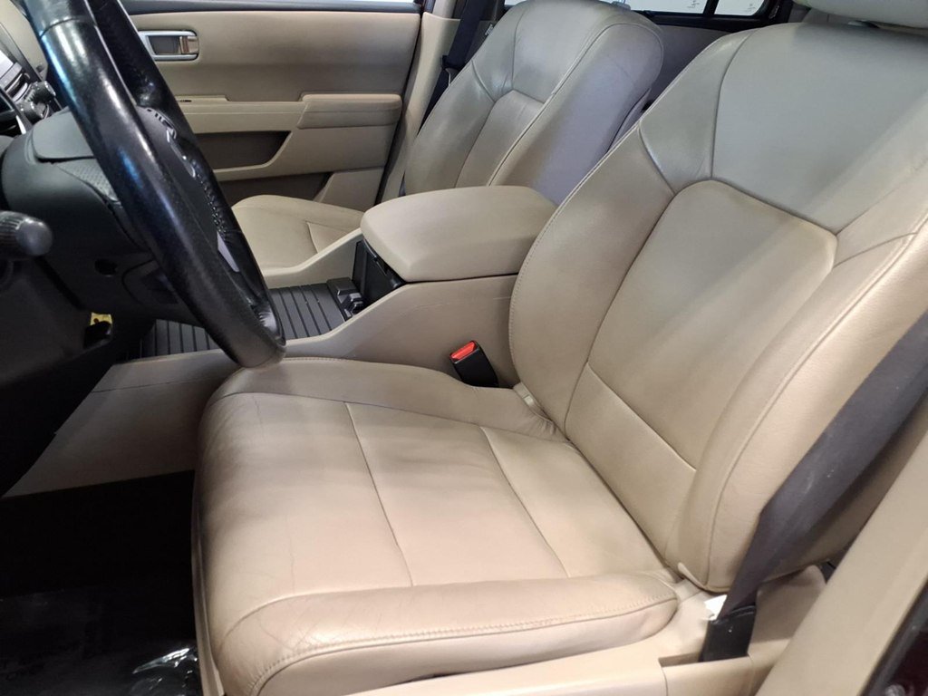 Used 2014 Honda Pilot 4WD Touring w/ RES image 17