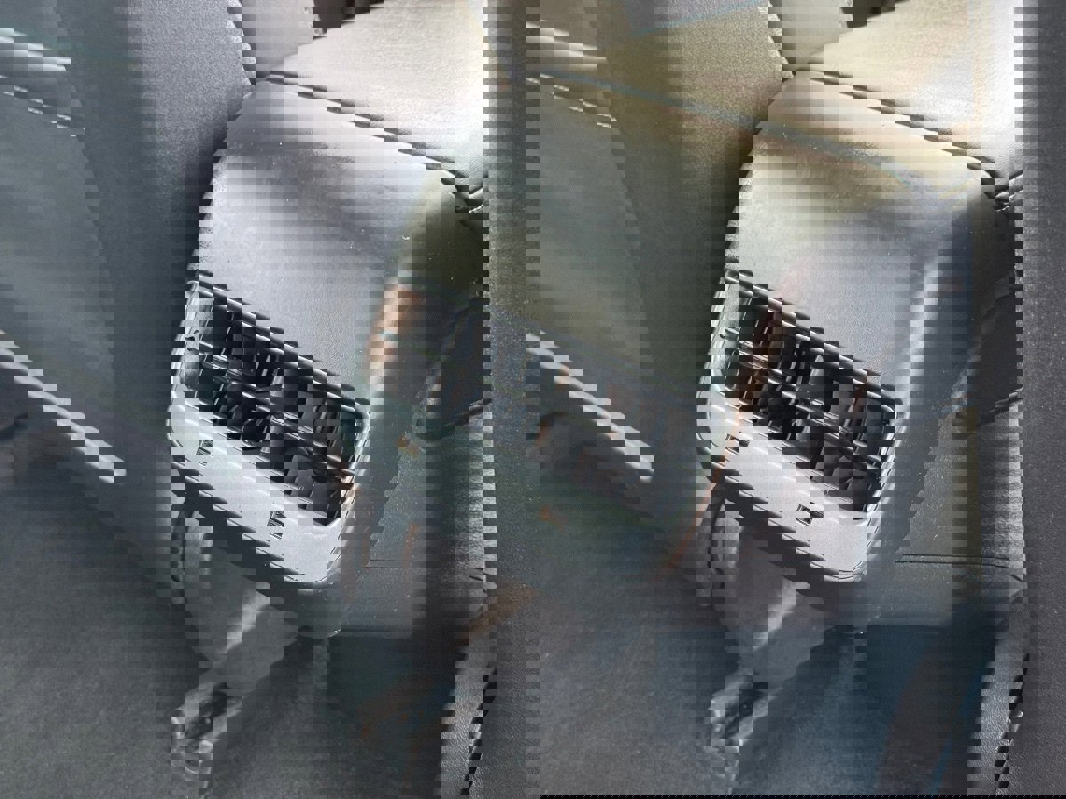 Used 2019 Tesla Model 3 Standard Range Plus image 19