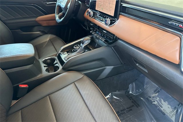 Used 2024 GMC Canyon AT4 w/ AT4 Premium Package image 19