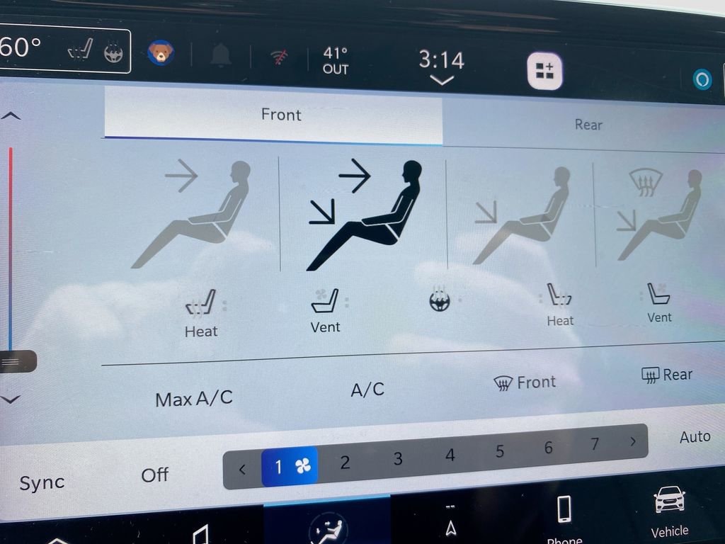 Used 2023 Chrysler Pacifica Limited w/ Trailer Tow Group image 17