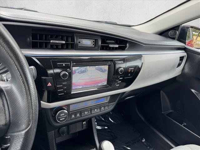 Used 2016 Toyota Corolla LE FWD image 14