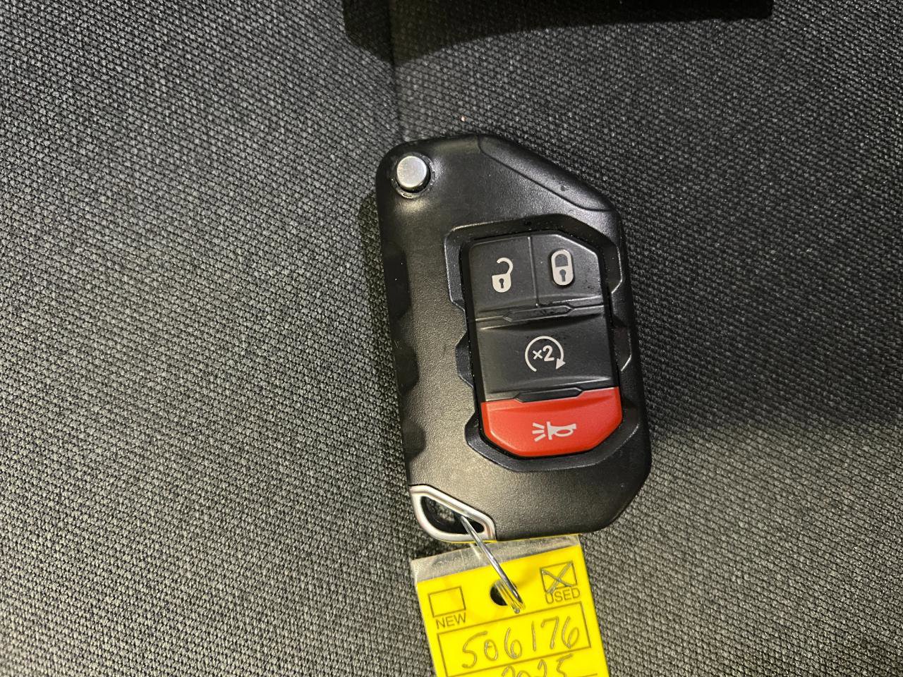 Used 2025 Jeep Wrangler Unlimited Sahara image 61