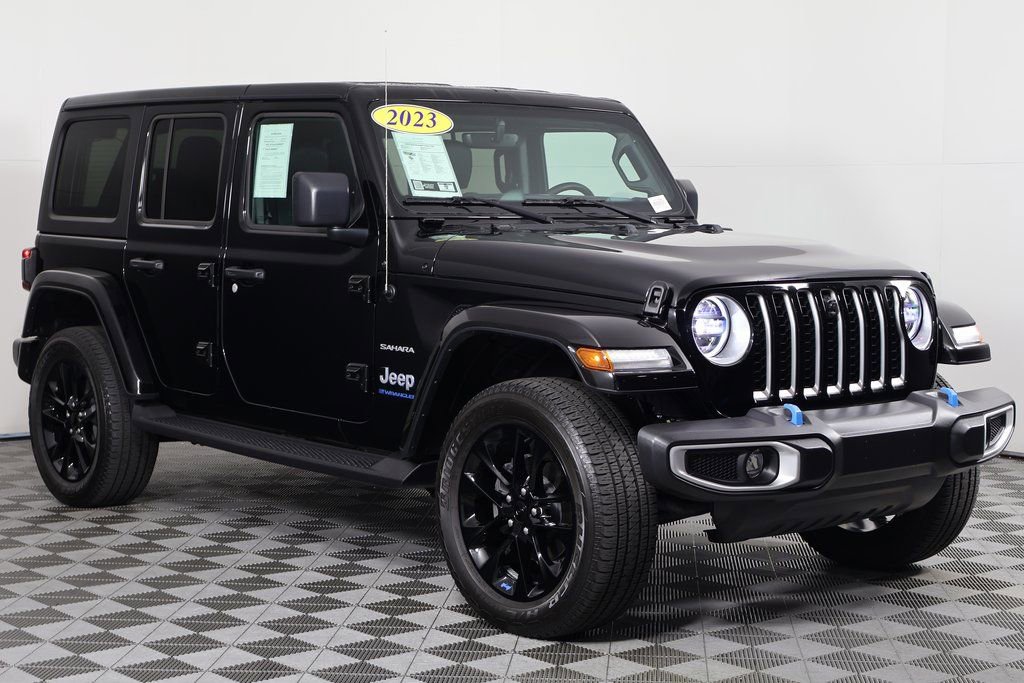 Used 2023 Jeep Wrangler Unlimited Sahara w/ Cold Weather Group image 3