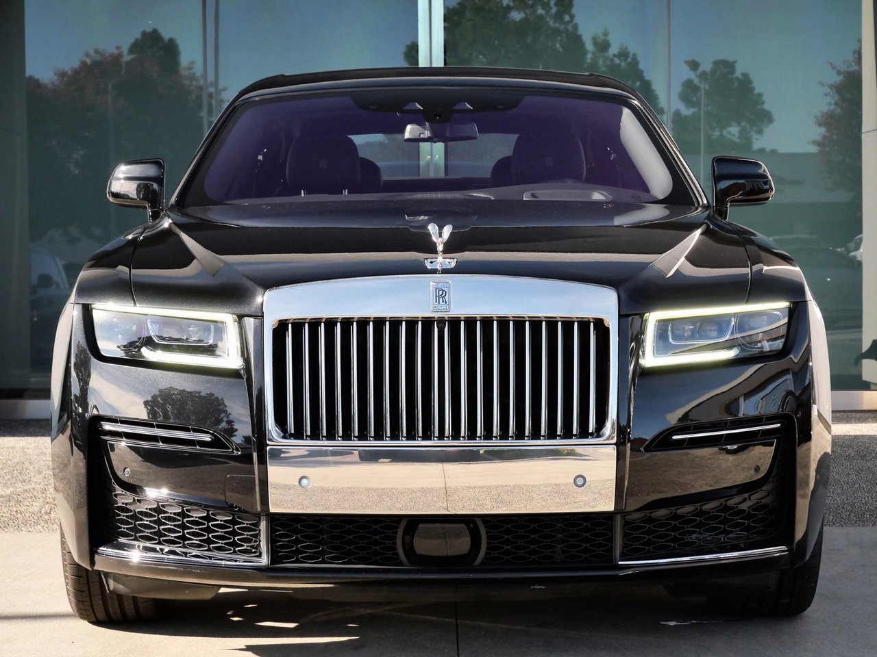 Used 2023 Rolls-Royce Ghost image 5