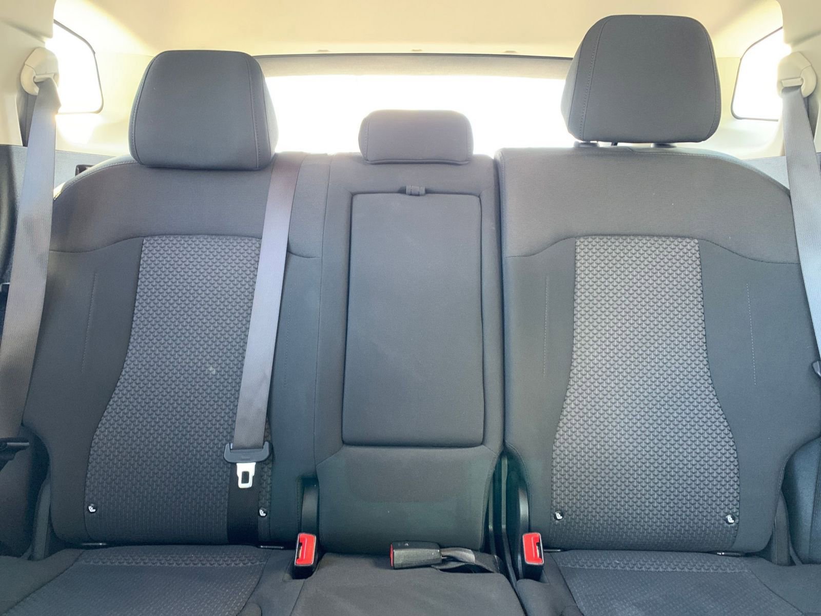 Used 2025 Kia Sportage LX image 37