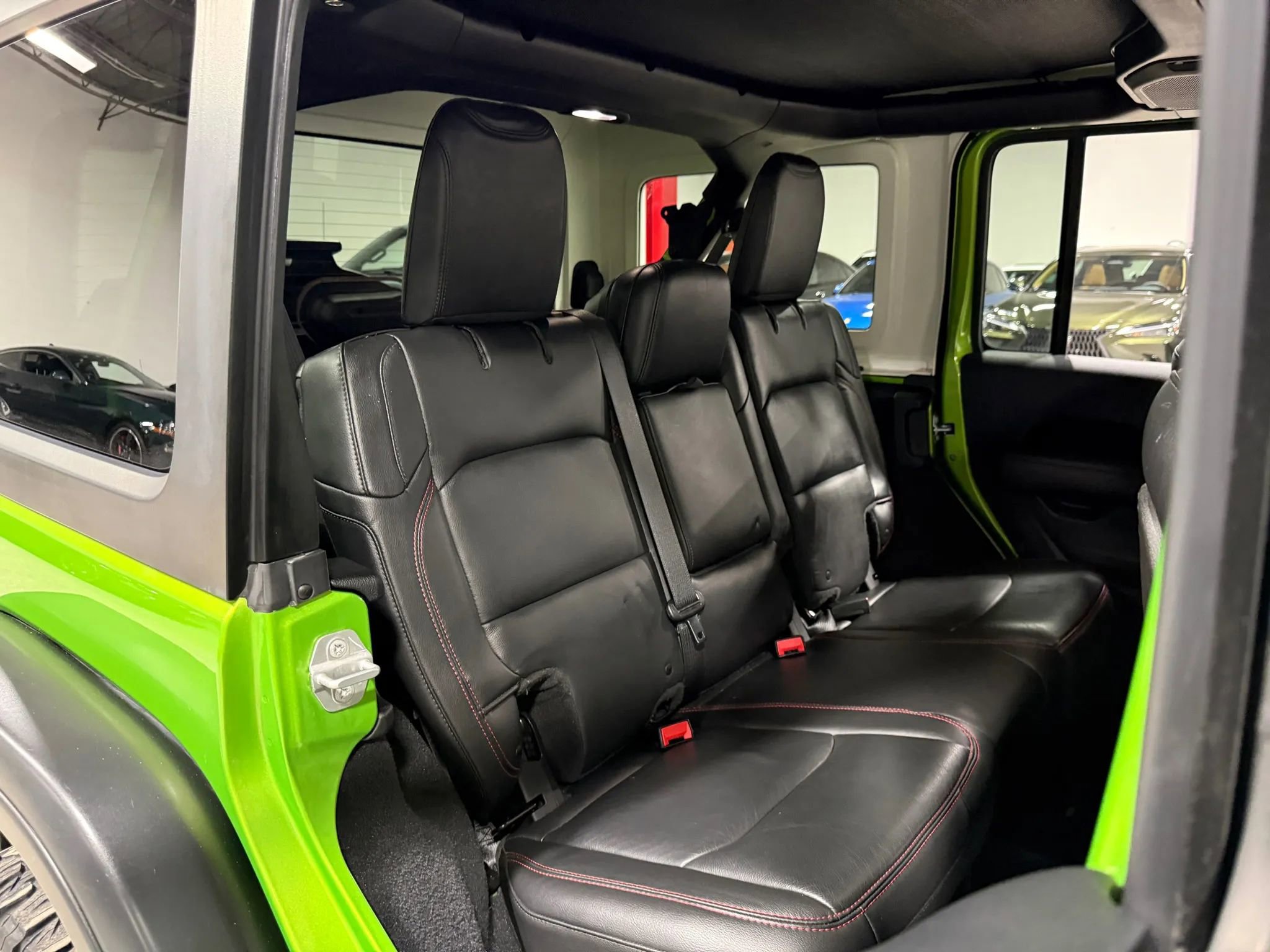 Used 2018 Jeep Wrangler Unlimited Rubicon w/ Dual Top Group image 62