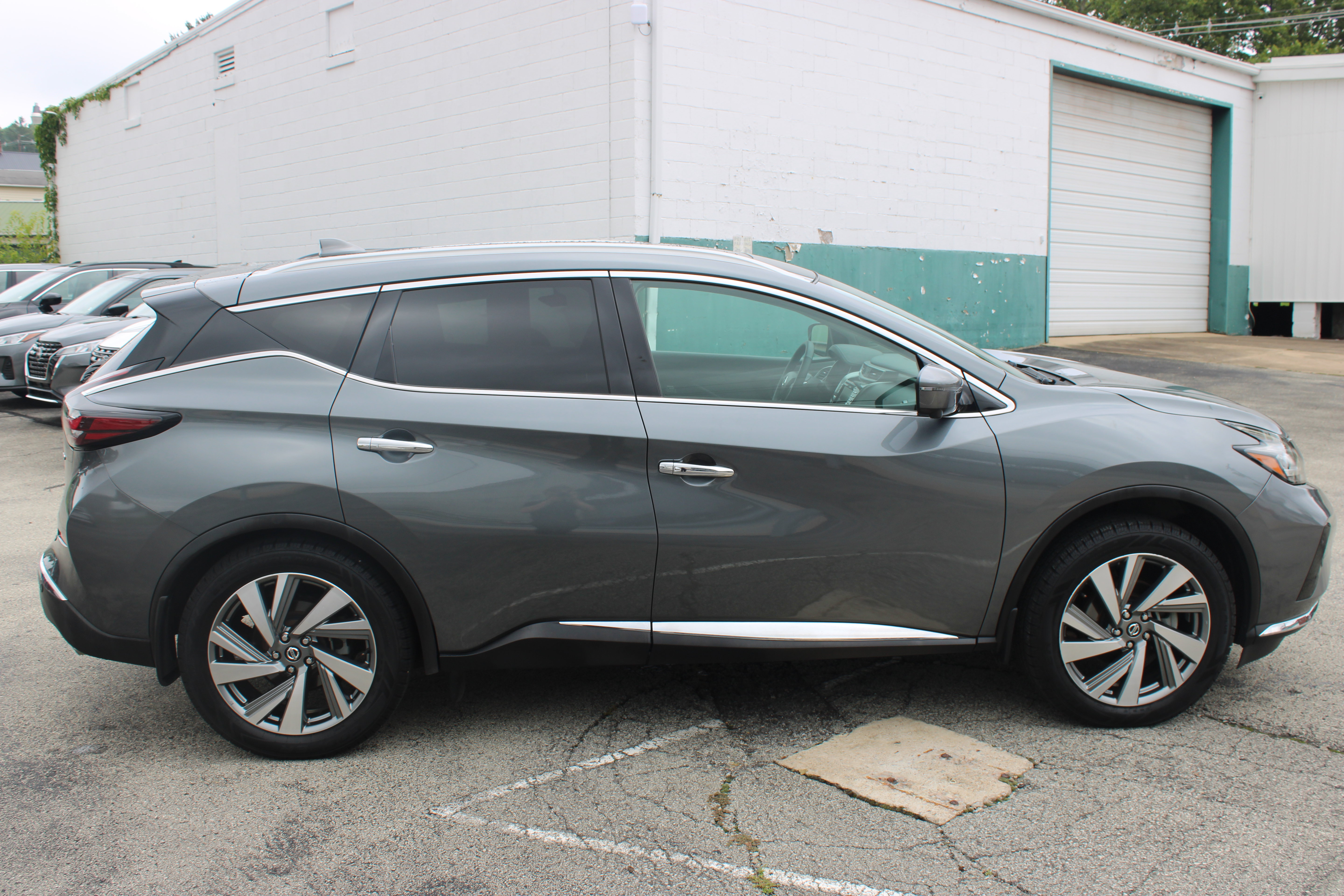 Used 2020 Nissan Murano SL w/ Moonroof Package AWD/4WD image 9