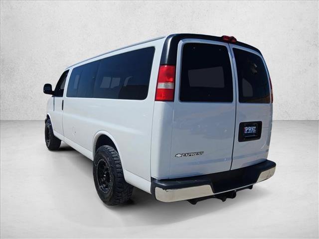 Used 2018 Chevrolet Express 2500 LT w/ LT Preferred Equipment Group RWD image 7