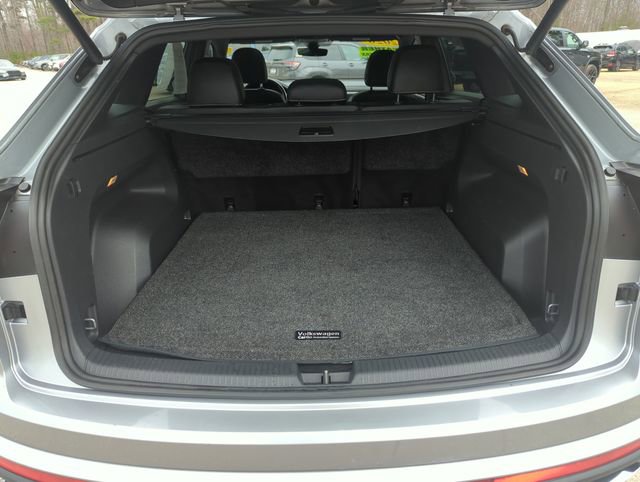 Used 2020 Volkswagen Atlas Cross Sport SEL image 28