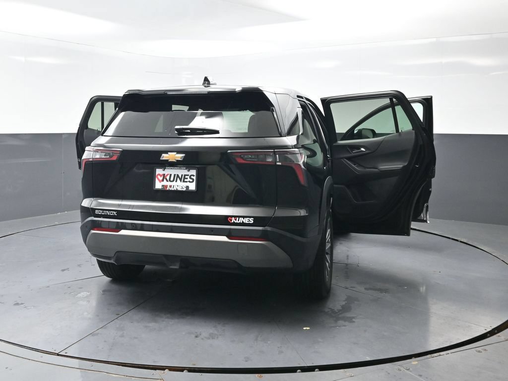 Used 2026 Chevrolet Equinox LT AWD/4WD image 58
