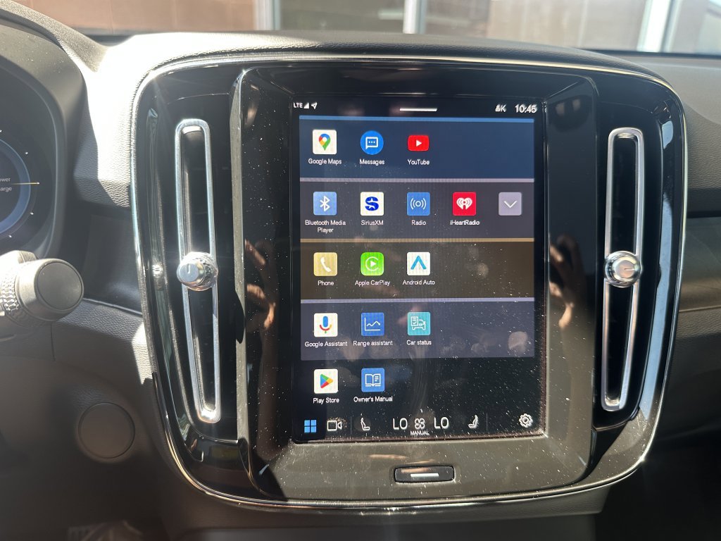 Used 2023 Volvo C40 P8 Recharge Plus image 20