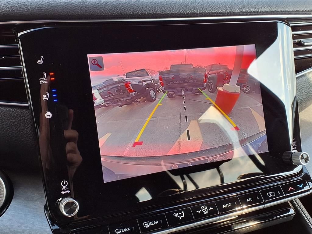 Used 2025 Jeep Wagoneer Series II w/ Premium Group I image 4