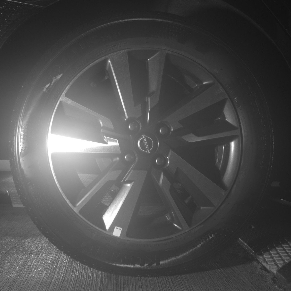 Used 2025 Nissan Versa SV image 15