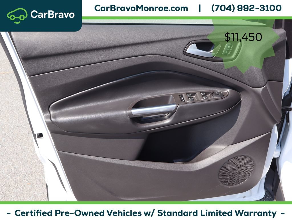 Used 2019 Ford Escape SE FWD image 16