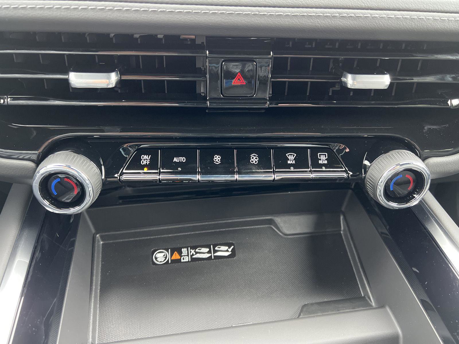 New 2026 Chevrolet Suburban Z71 w/ Comfort Package image 32