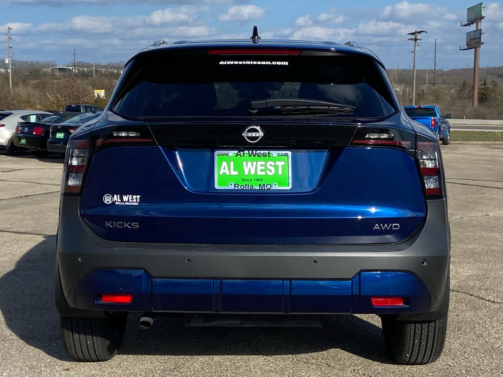 New 2026 Nissan Kicks SV w/ SV Premium Package image 5