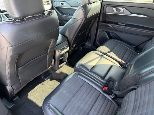 Used 2025 Ford Explorer ST-Line w/ ST-Line Street Pack AWD/4WD image 23