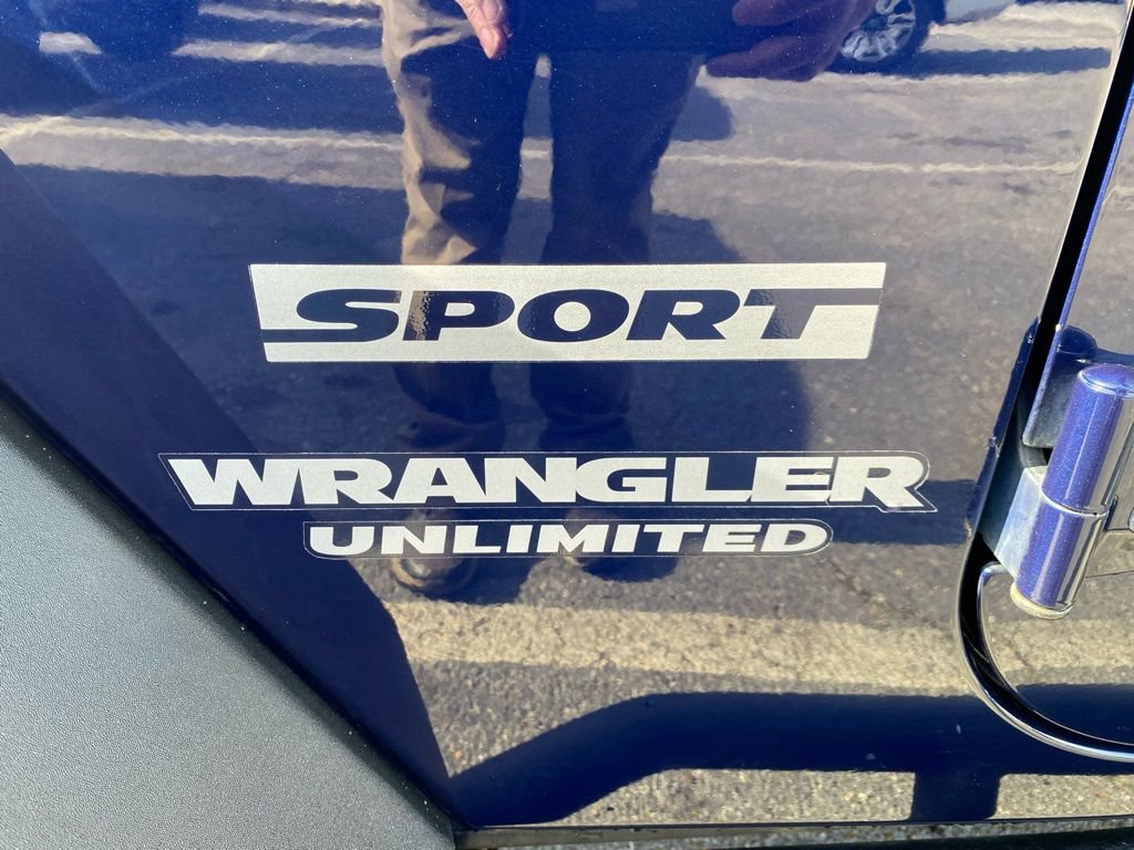 Used 2013 Jeep Wrangler Unlimited Sport image 15