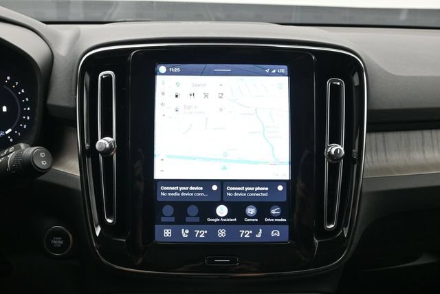 Used 2023 Volvo XC40 B5 Ultimate w/ Protection Package Premier AWD/4WD image 14
