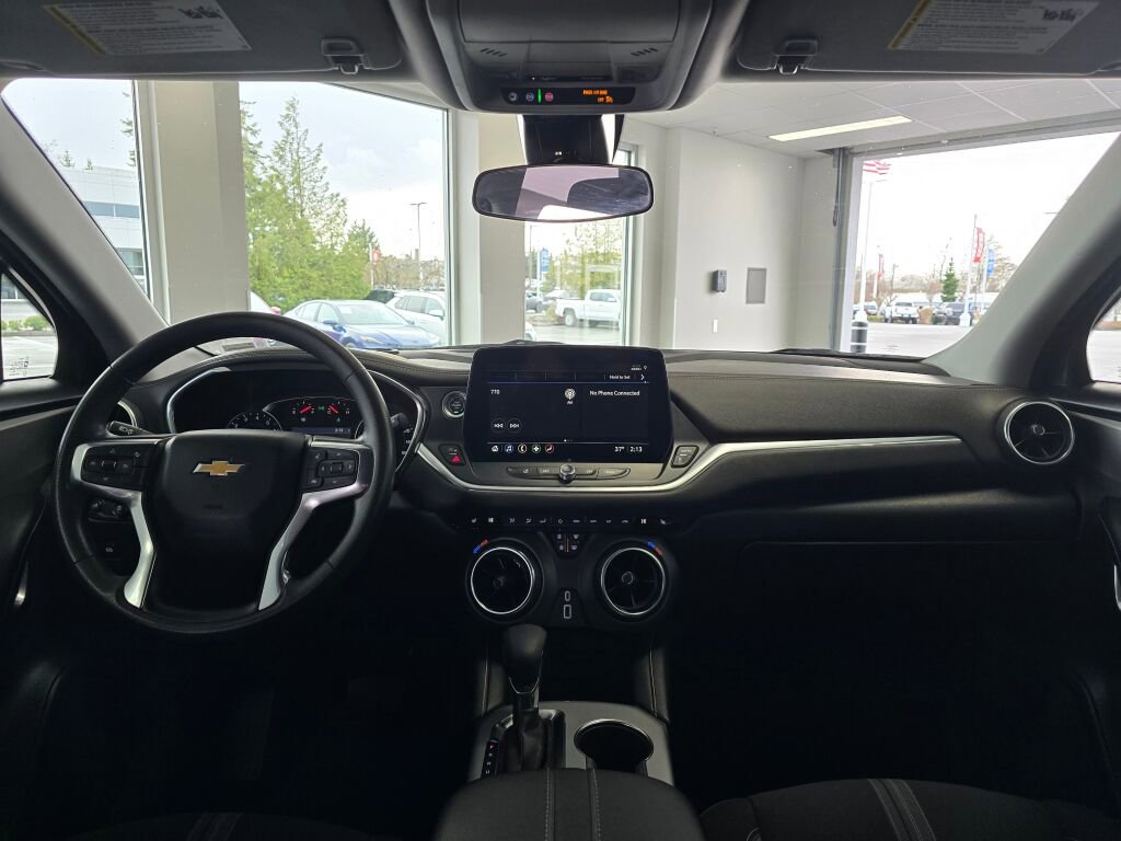 Used 2025 Chevrolet Blazer LT image 25
