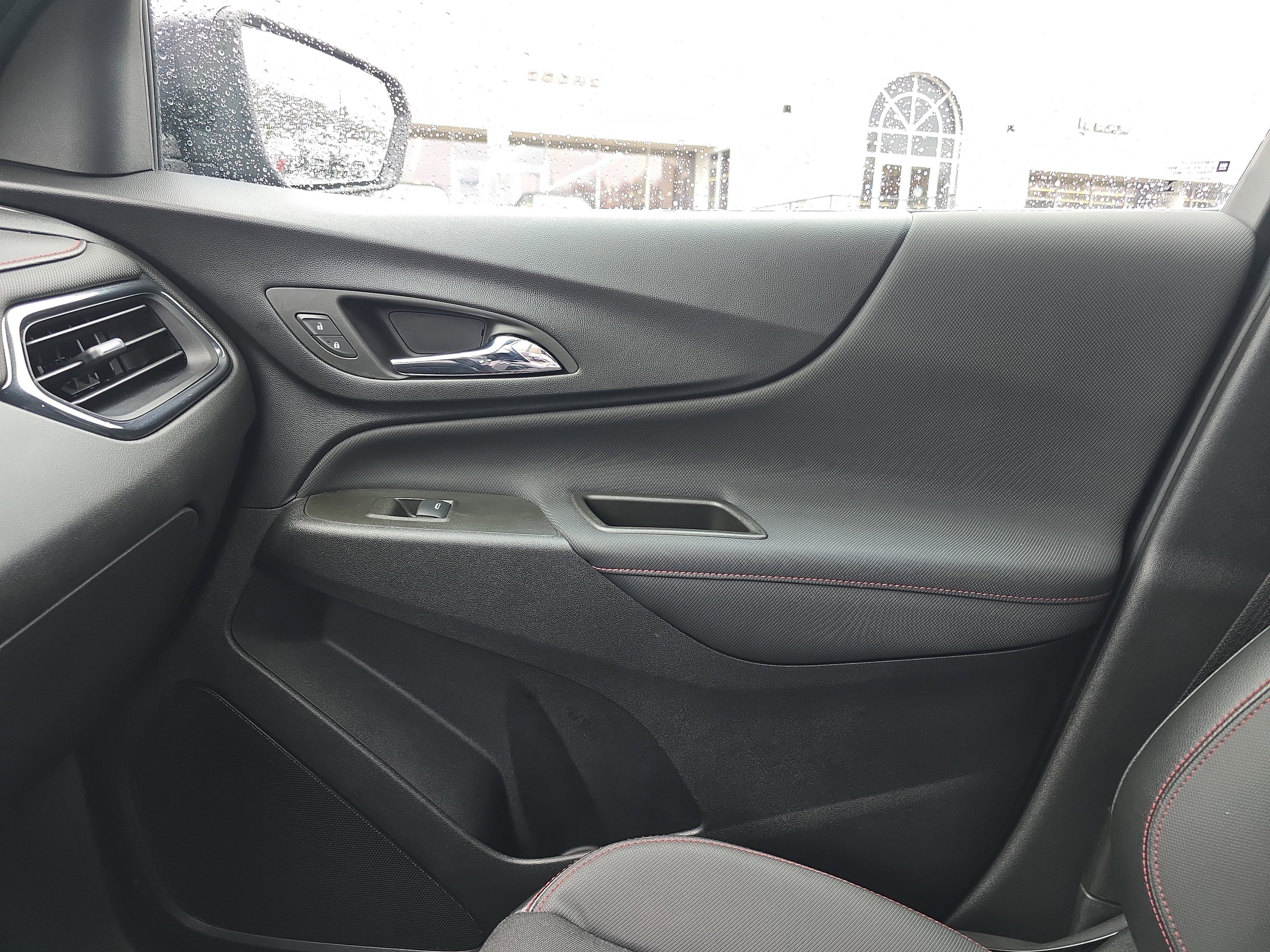 Used 2023 Chevrolet Equinox RS image 24