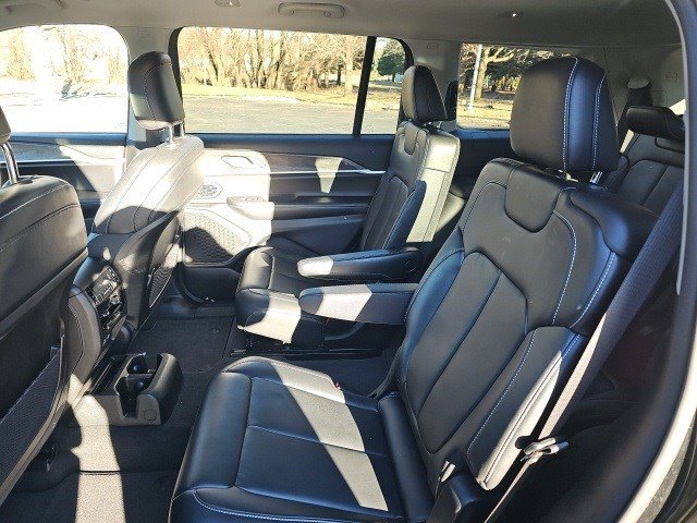 Used 2021 Jeep Grand Cherokee L Limited image 17