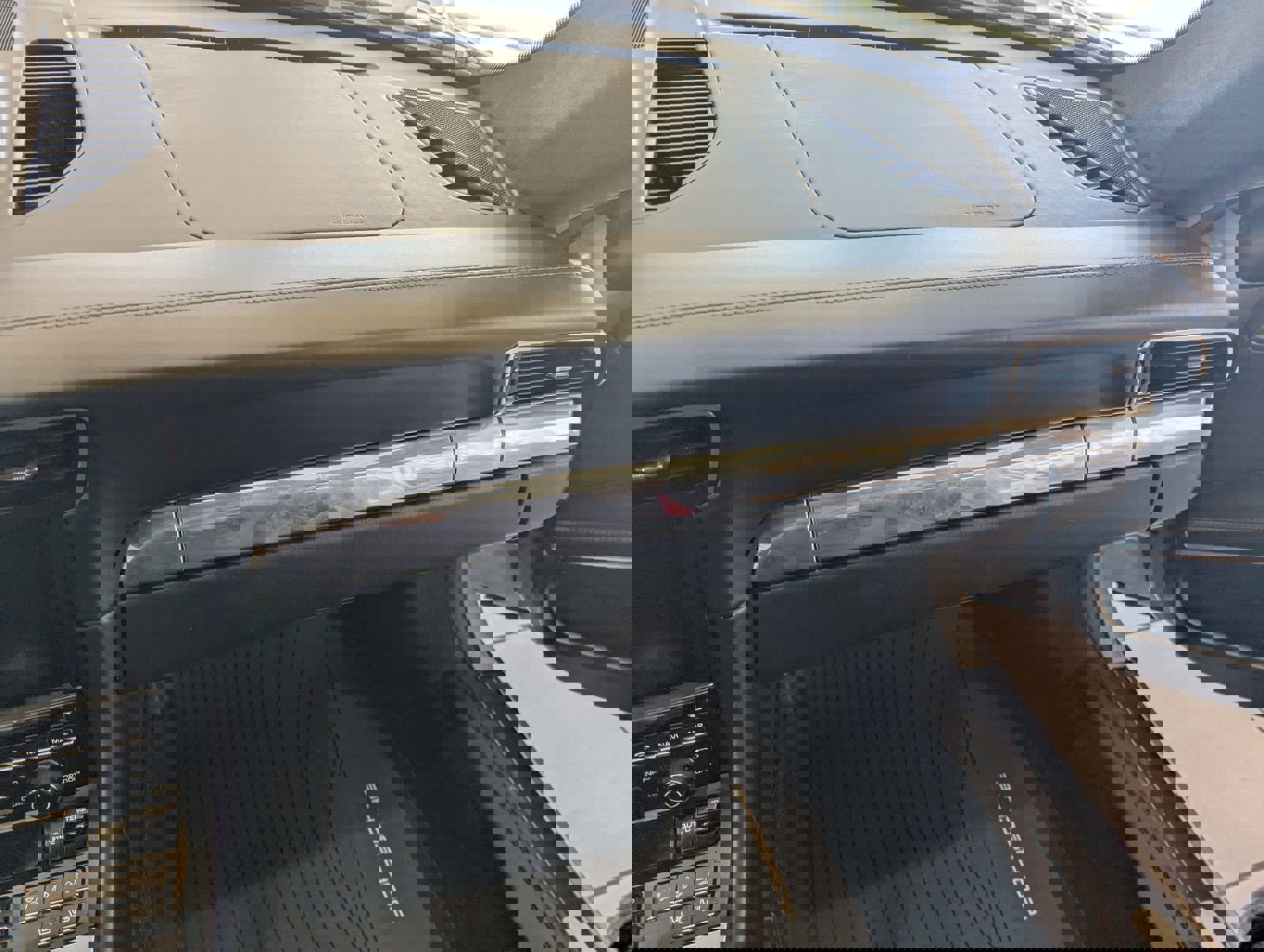 Used 2014 Porsche 911 Turbo AWD/4WD image 16