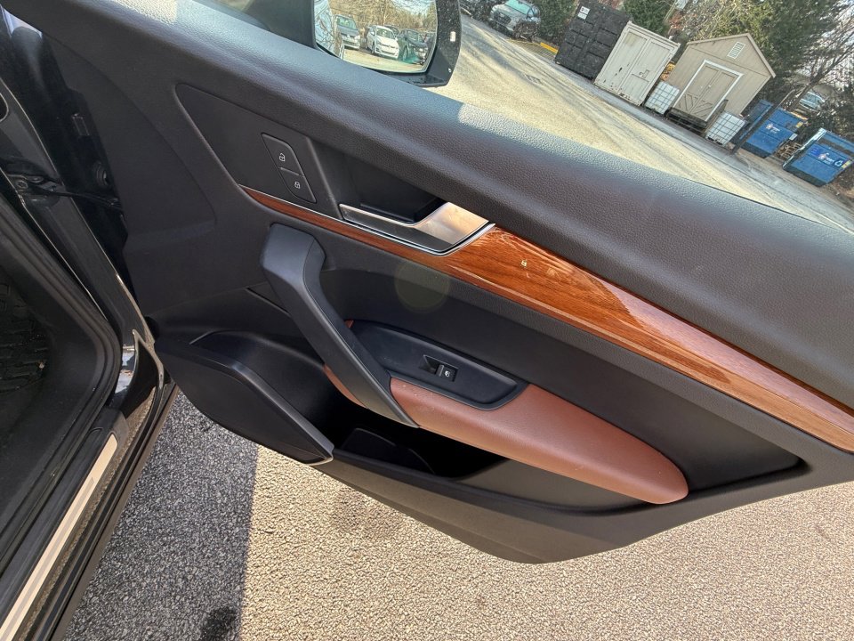 Certified 2021 Audi Q5 2.0T Premium image 31