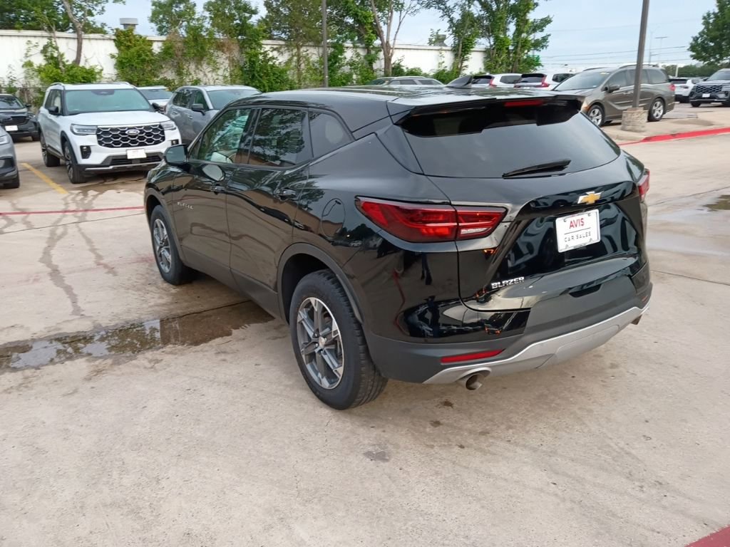 Used 2025 Chevrolet Blazer LT FWD image 8