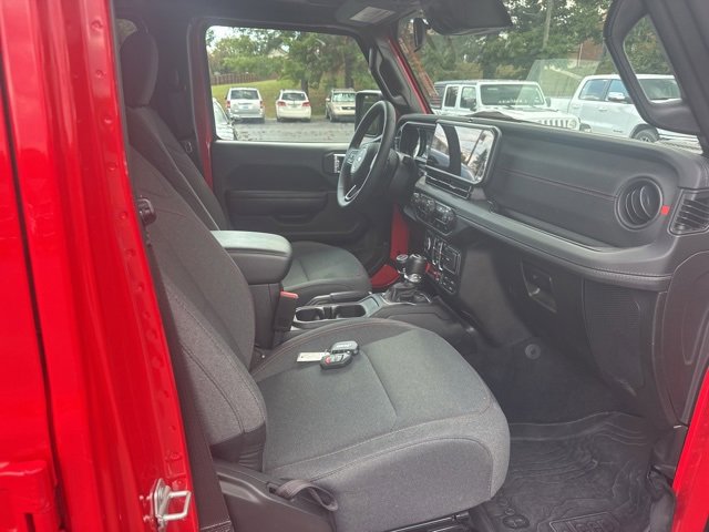 Used 2024 Jeep Wrangler Unlimited Rubicon image 5