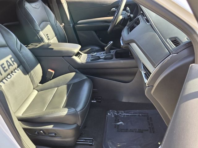 Used 2022 Cadillac XT4 Premium Luxury w/ Enhanced Visibility Package image 16