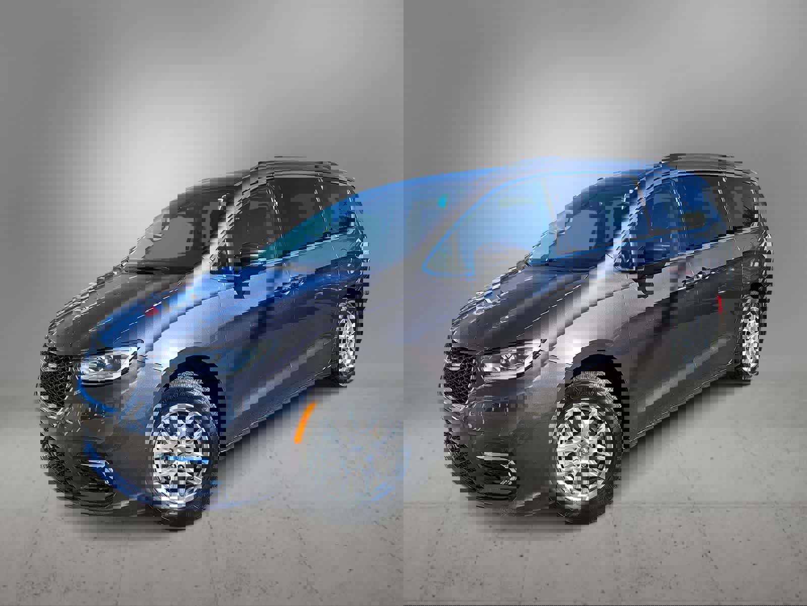 Used 2022 Chrysler Pacifica Touring-L image 1