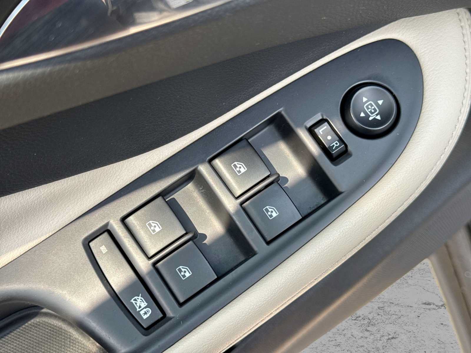 Used 2020 Buick Envision Preferred FWD image 16
