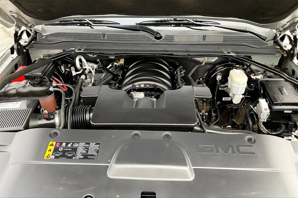 Used 2019 GMC Yukon XL SLT w/ Premium Edition image 9