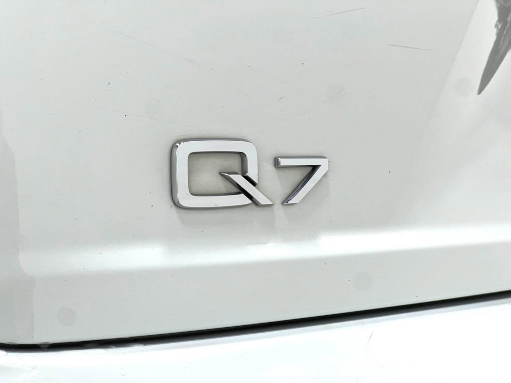 Used 2017 Audi Q7 3.0T Premium Plus w/ Premium Plus Package image 46