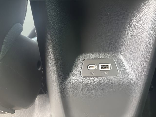 Used 2023 Buick Envision Essence AWD/4WD image 31