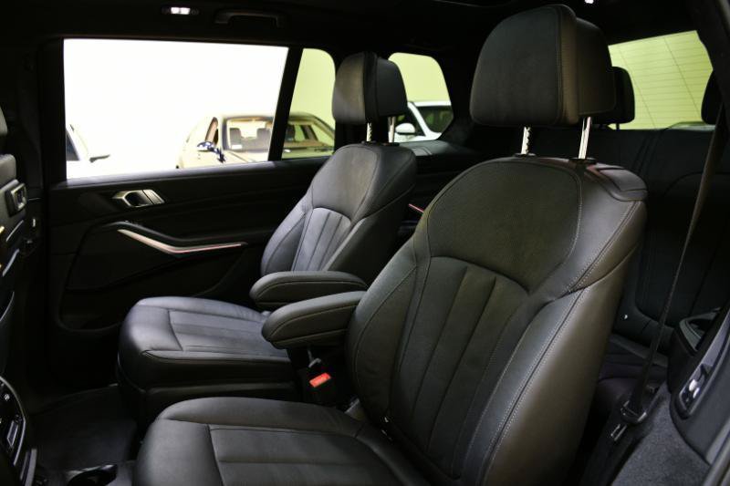 Used 2022 BMW X7 xDrive40i w/ Premium Package AWD/4WD image 52