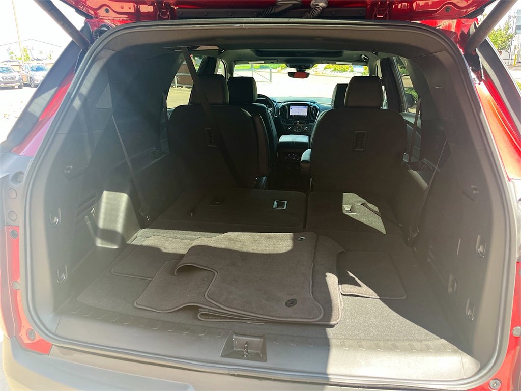 Used 2023 Chevrolet Traverse RS image 28
