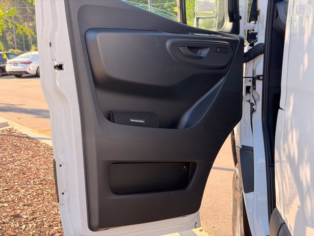 Used 2025 Mercedes-Benz Sprinter 2500 image 21