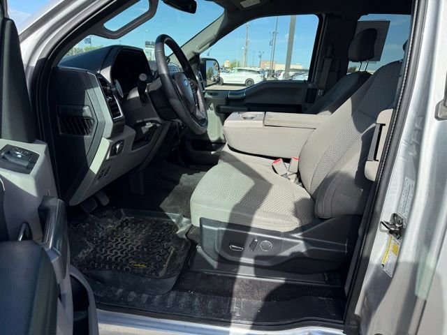 Used 2016 Ford F150 XLT w/ Equipment Group 302A Luxury AWD/4WD image 2