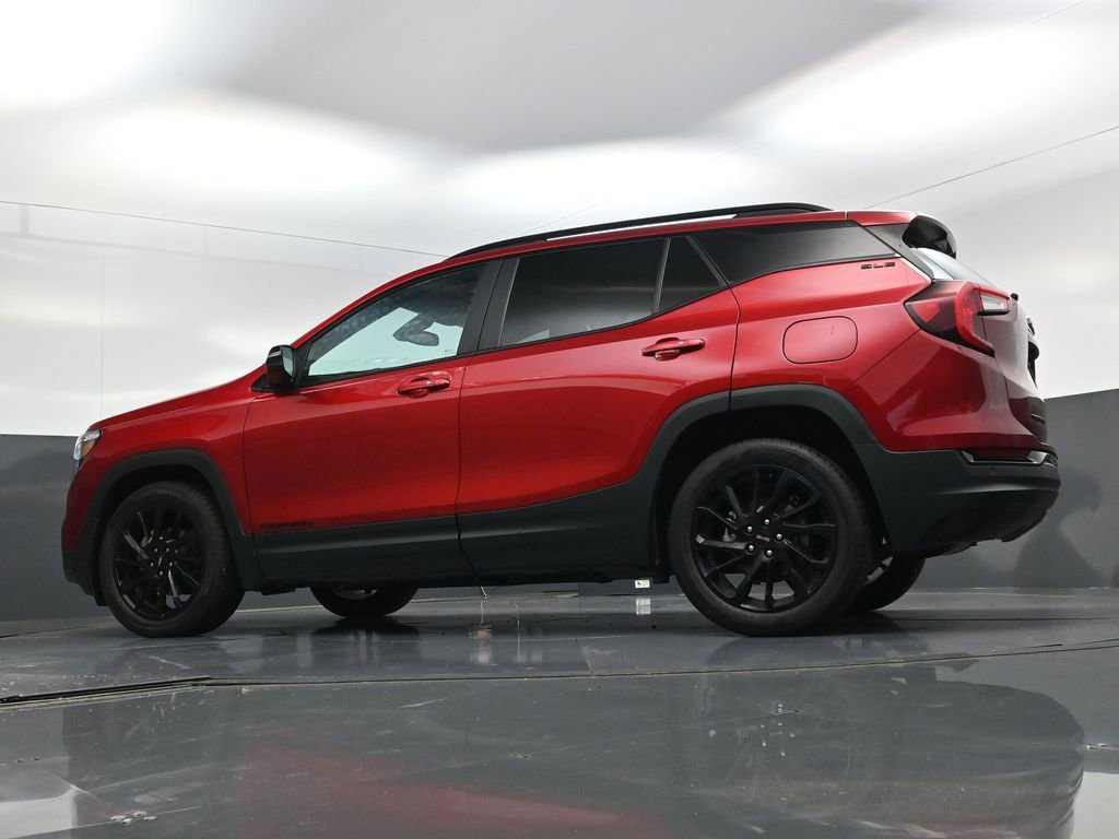 Used 2024 GMC Terrain SLE w/ Driver Convenience Package image 20