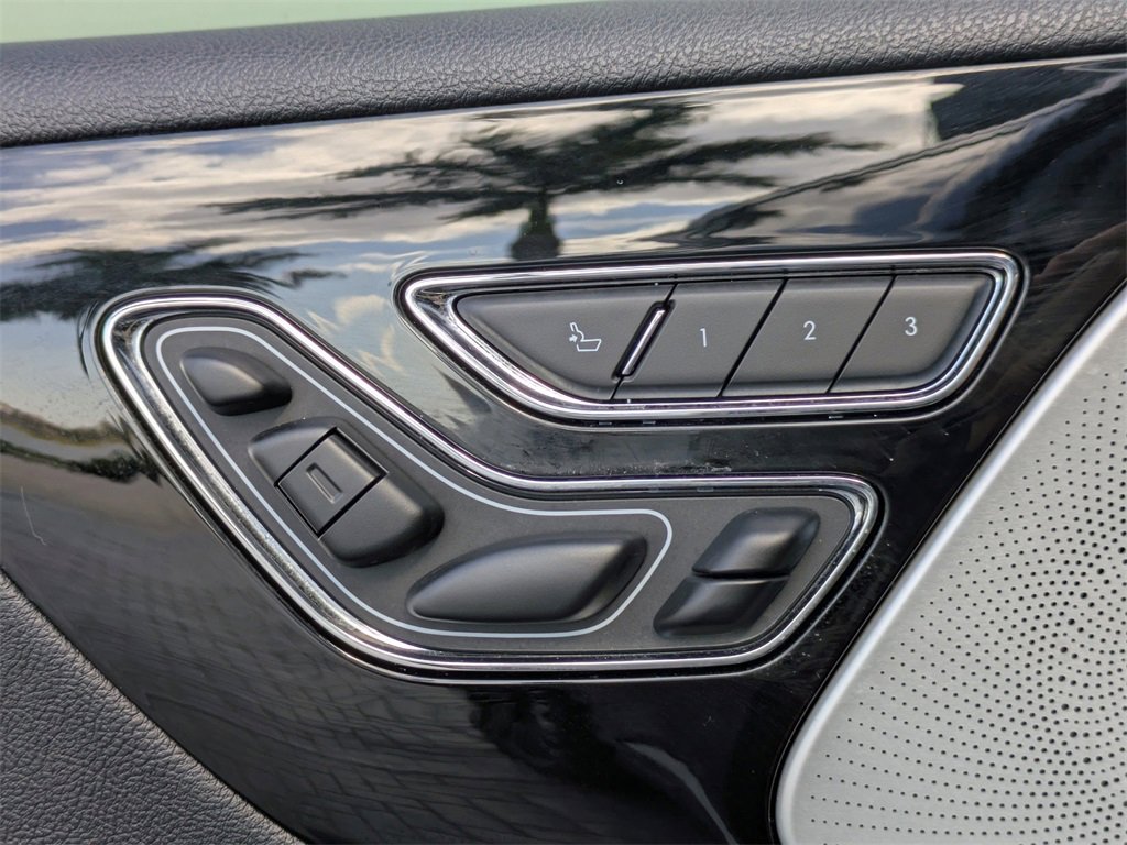 Certified 2025 Lincoln Aviator Black Label image 23