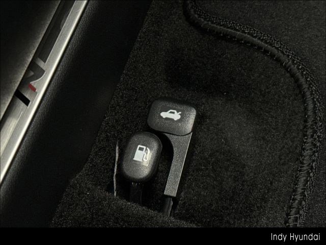 Certified 2025 Hyundai Elantra N image 26