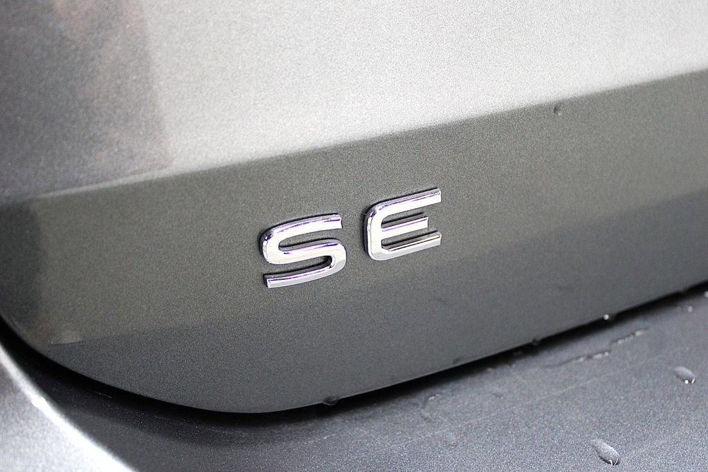 Used 2024 Volkswagen Taos SE AWD/4WD image 38