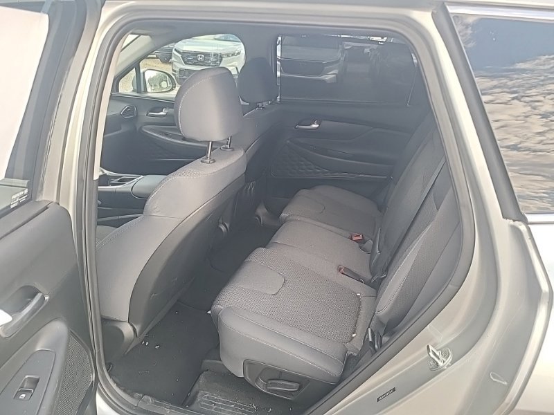 Used 2022 Hyundai Santa Fe SEL w/ Convenience Package FWD image 12