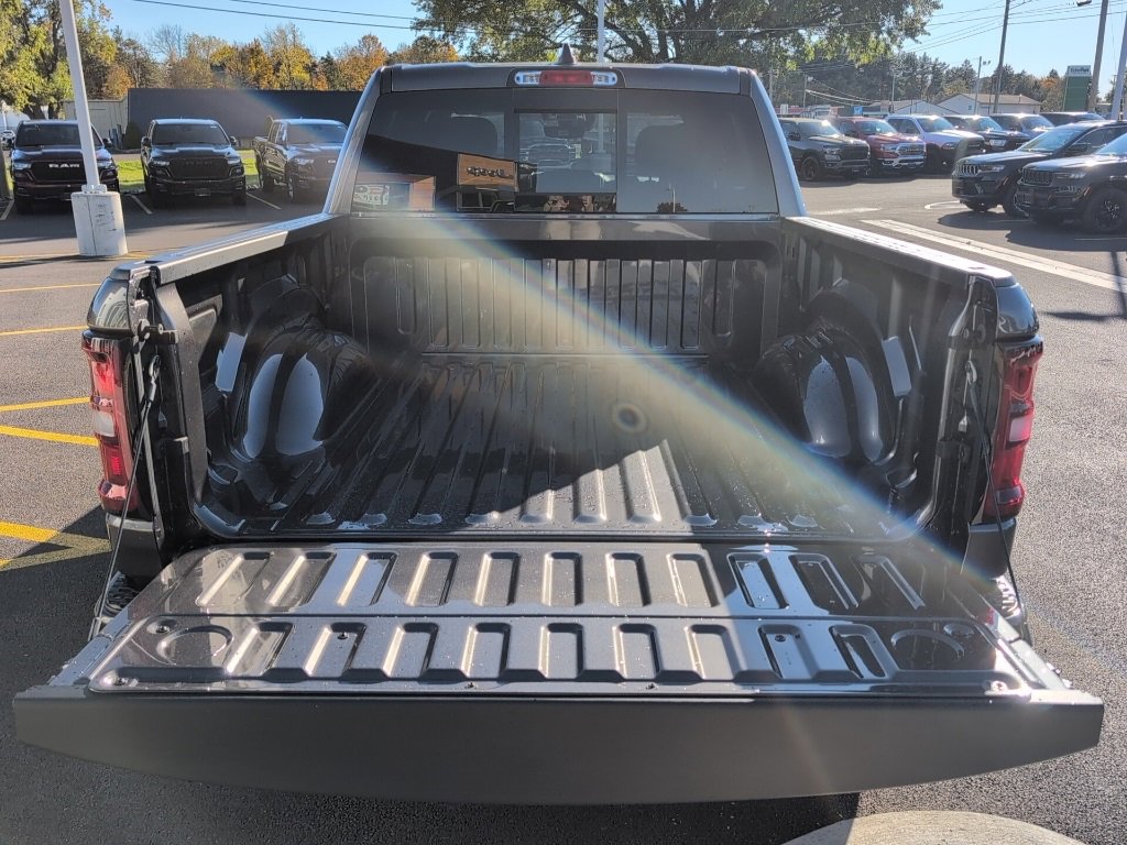 New 2026 RAM 1500 4x4 Crew Cab image 15